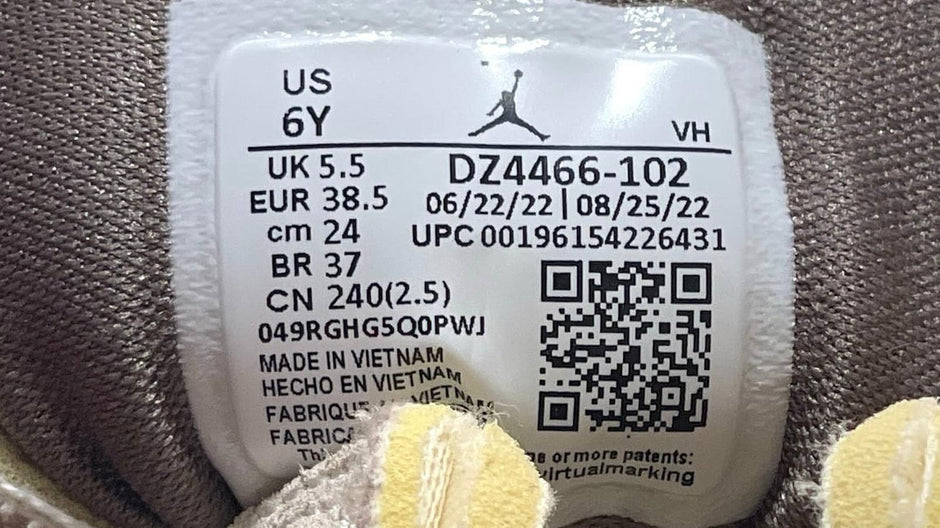 Air Jordan 1 Mid SE Craft GS 'Inside Out - Taupe Haze'