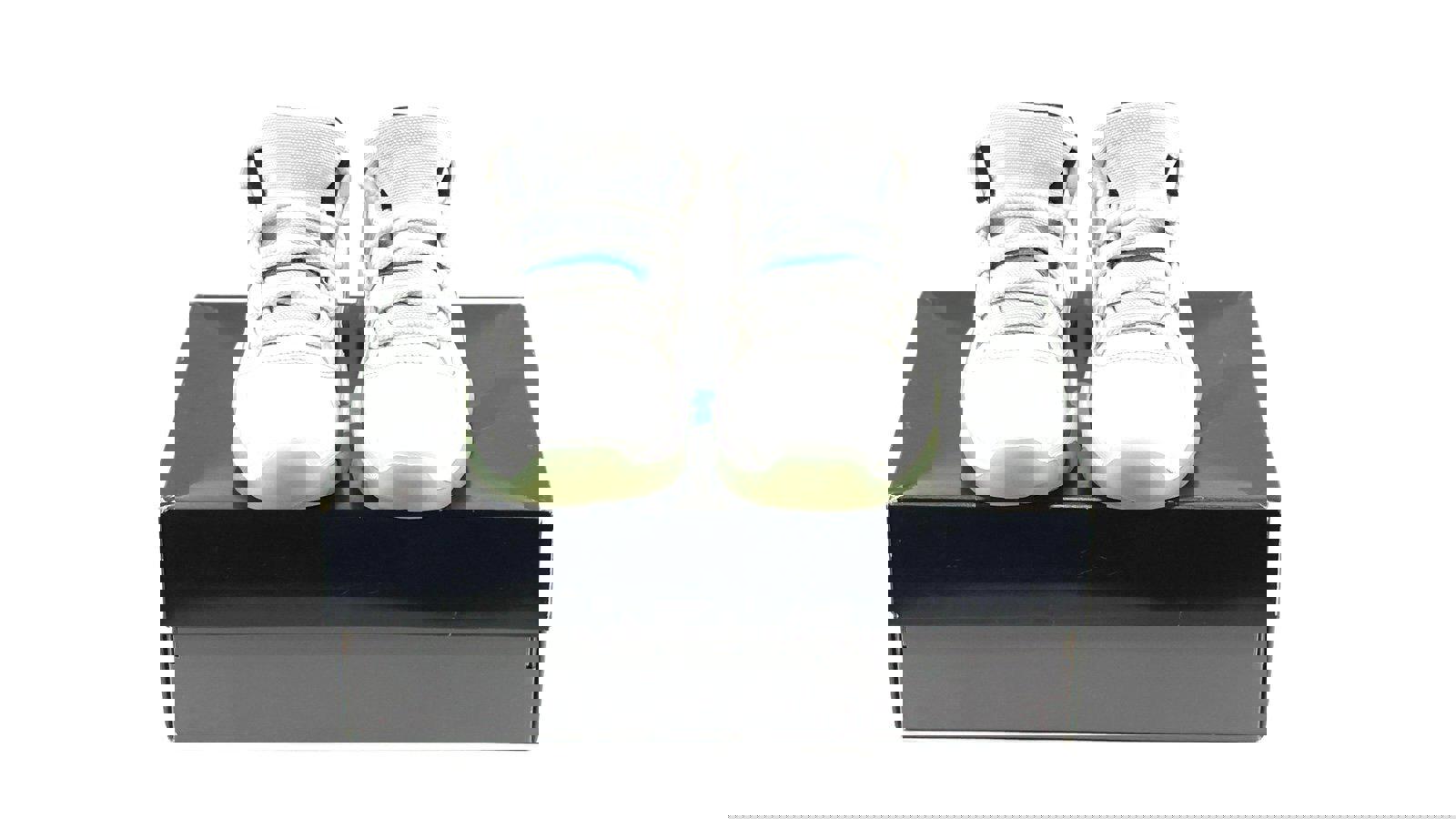 Air Jordan 11 Retro Low GS 'Legend Blue'