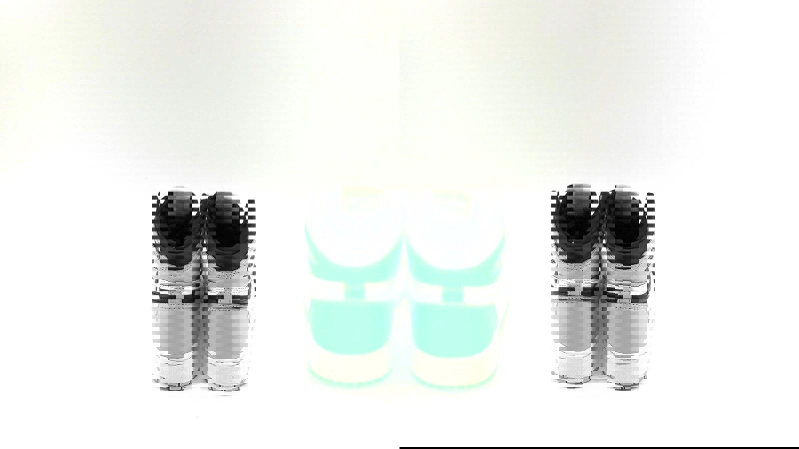 Air Jordan 1 Retro High OG GS 'Green Glow'