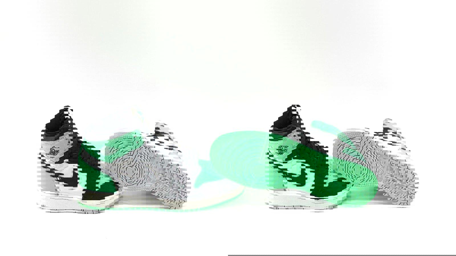 Air Jordan 1 Retro High OG GS 'Green Glow'