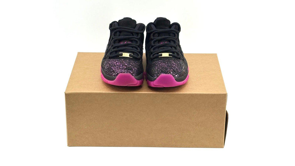 Wmns Air Jordan 11 Low 'Rook to Queen'
