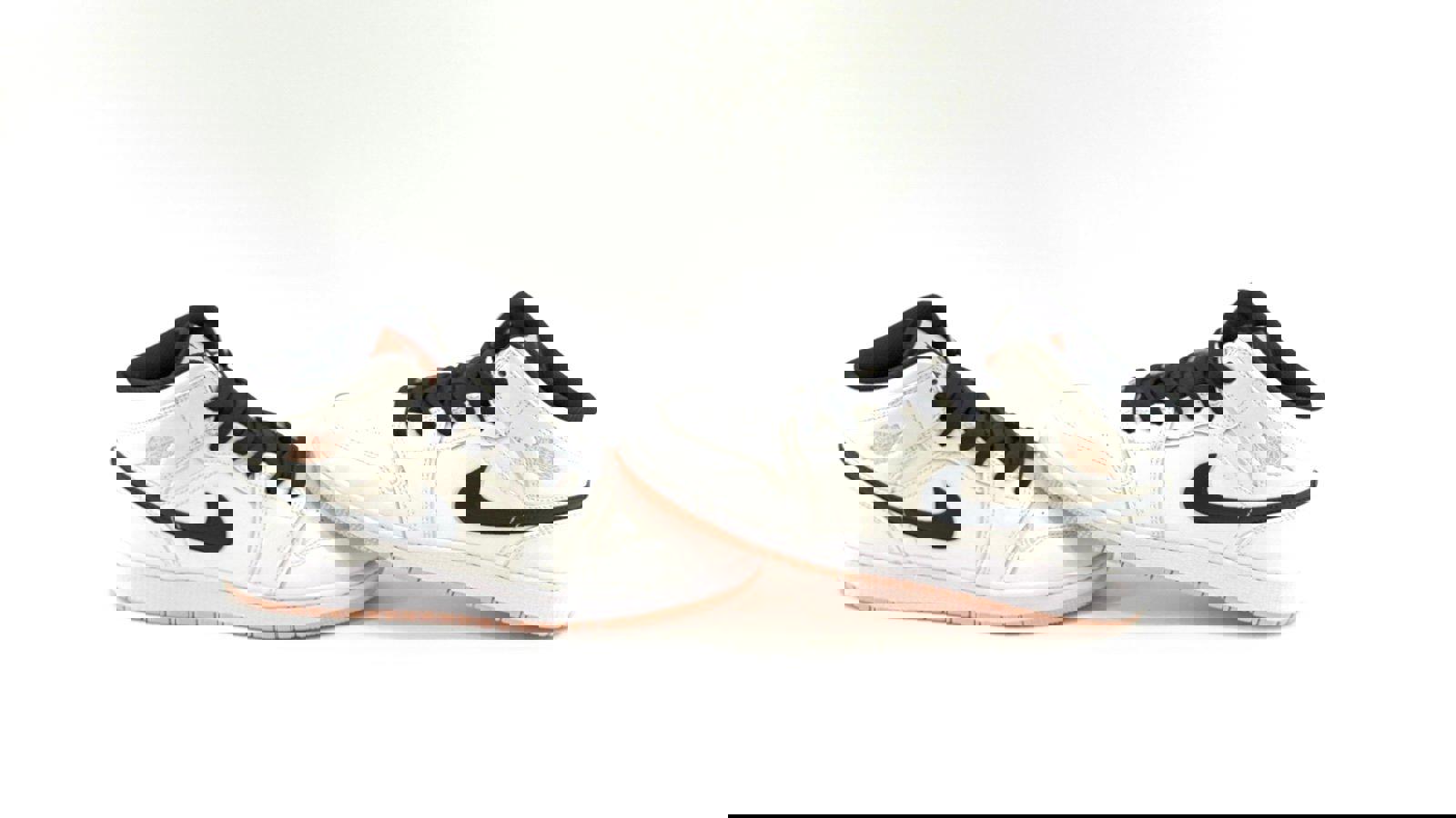 Air Jordan 1 Mid GS 'White Arctic Orange'