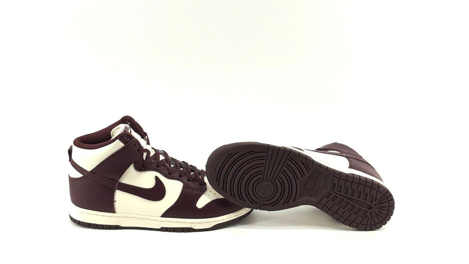 Wmns Dunk High 'Burgundy Crush'